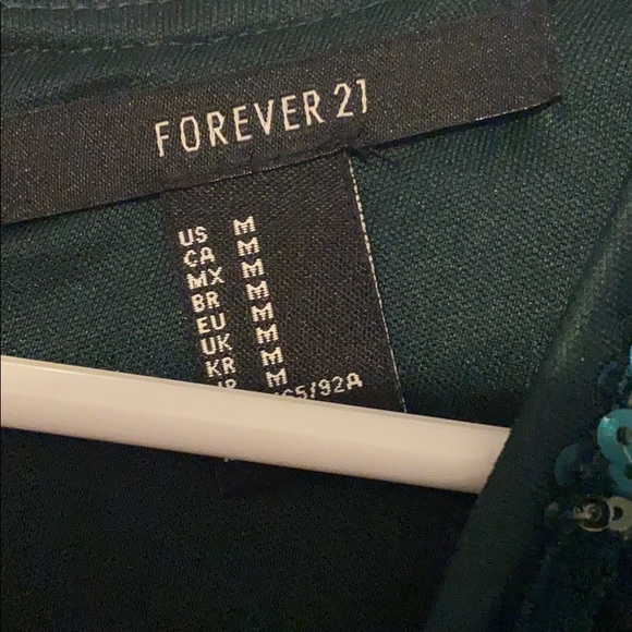 Green dress - Picture 2 of 3